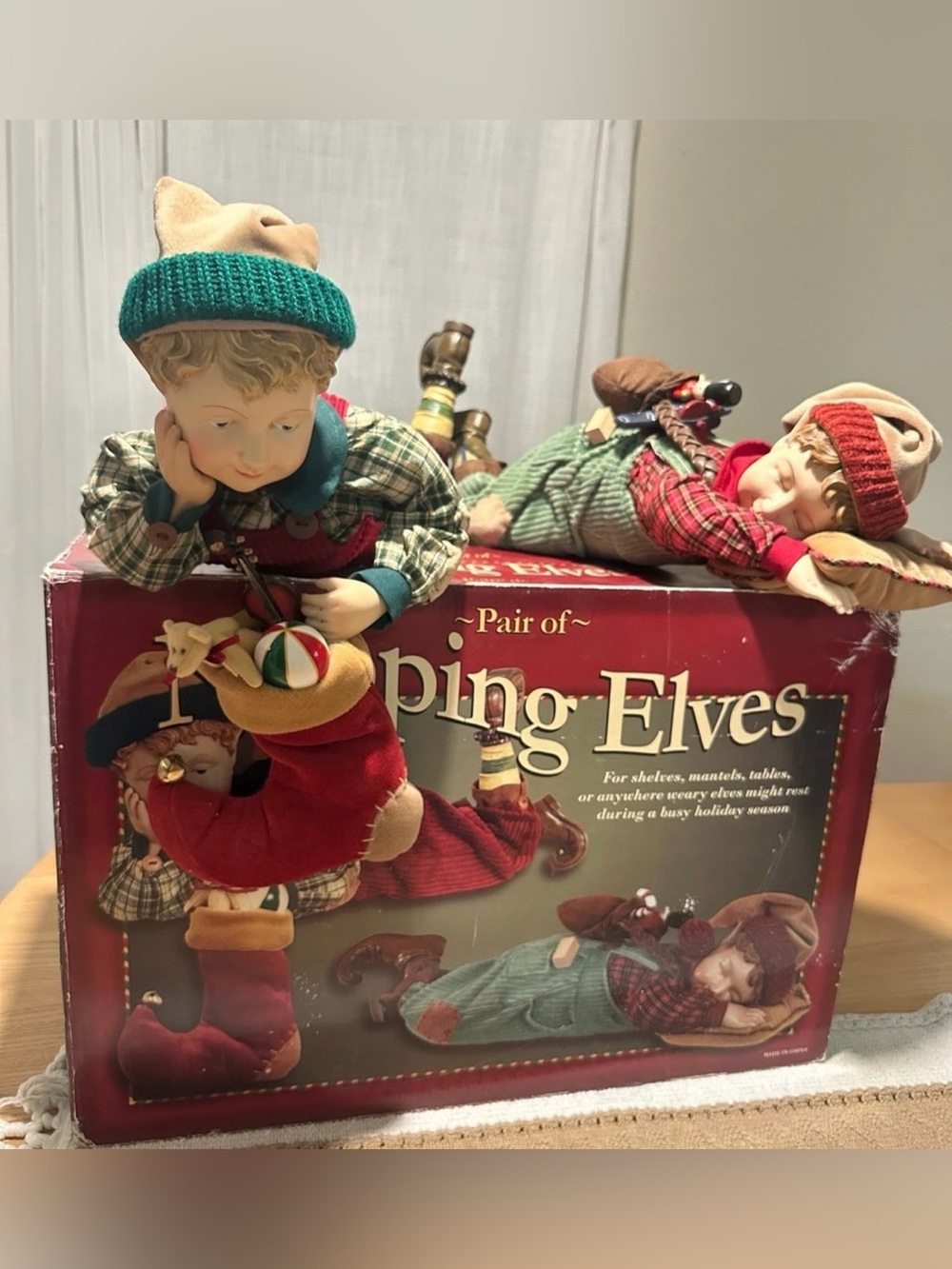 Vintage Holiday Elf Shelf Decor Set - Green and Red